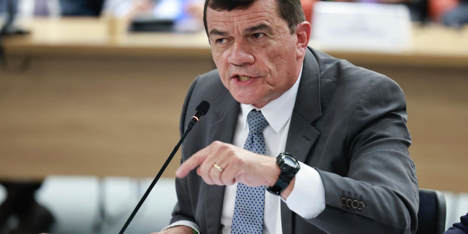 Fux vota pela absolvição de ex-ministro da Defesa de Bolsonaro